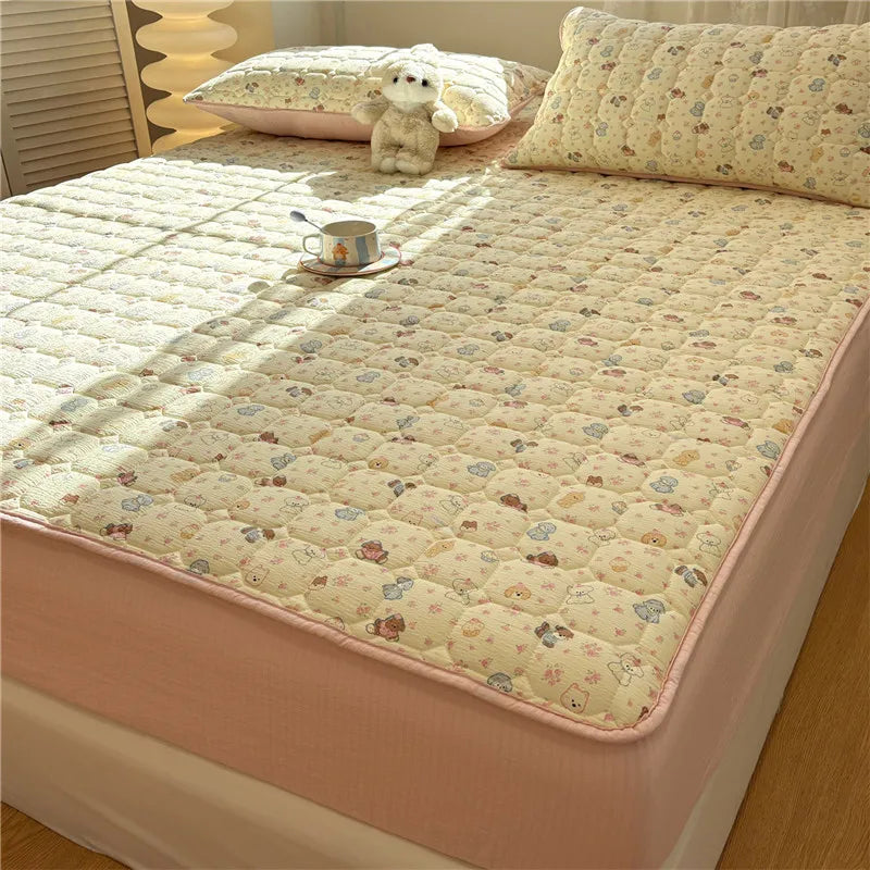 1pc Thicken Bed Cover Cartoon Print Bedspread Non-slip Mattress Protector Quilted Soft Bed Linen 매트리스 커버 (No Pillowcase).