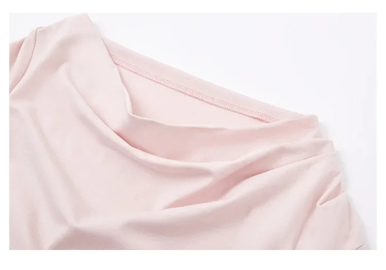 Slim Fit Long Sleeve T-Shirt Shoulder Bared One Shoulder Style Casual Streetwear for Young Women Fashionable And Stylish.