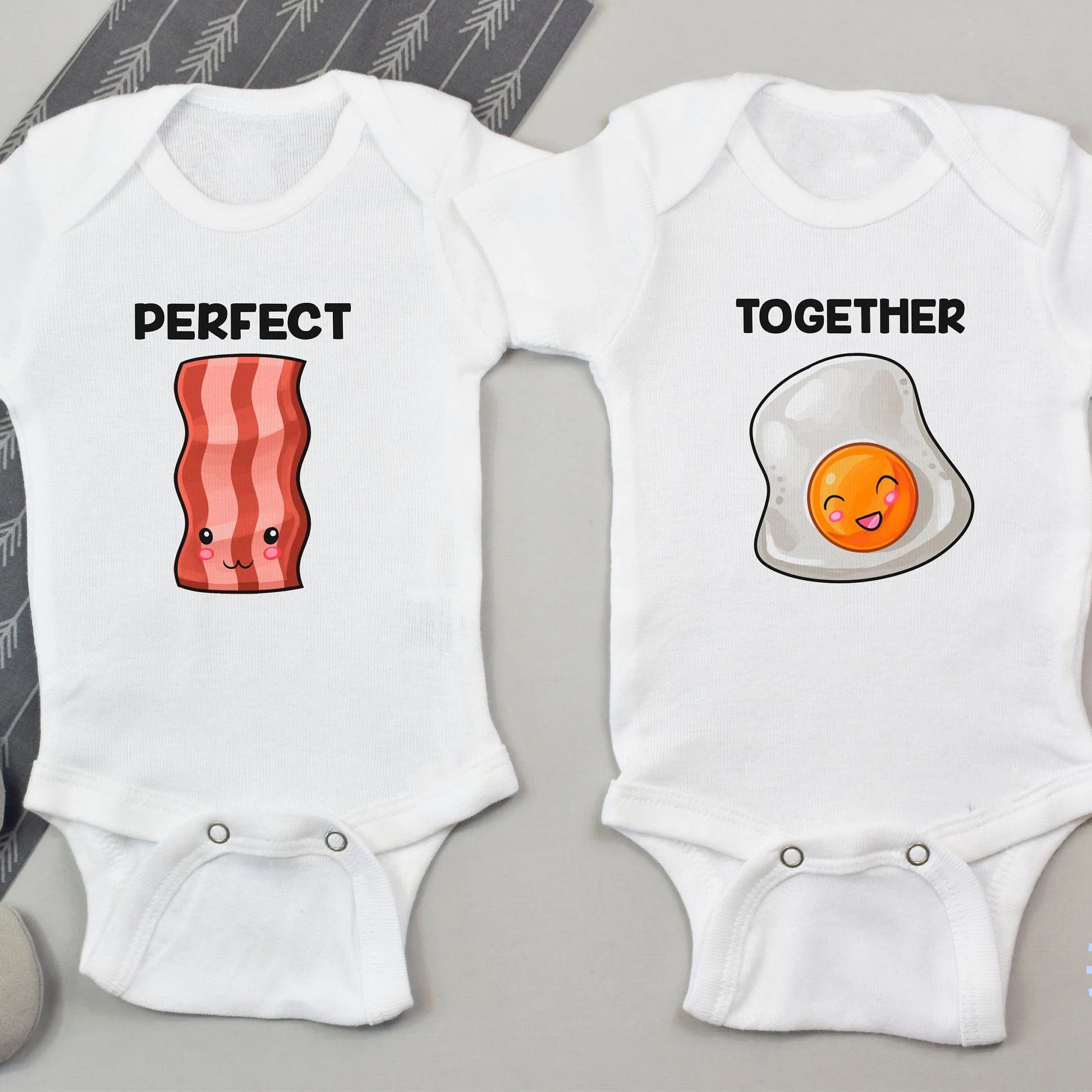 Perfect Together Twin Babykleidung Lustige Zwillings-Outfits Strampler Junge Mädchen Duschgeschenk Sommer Kurzarm-Bodys Bruder/Schwester.
