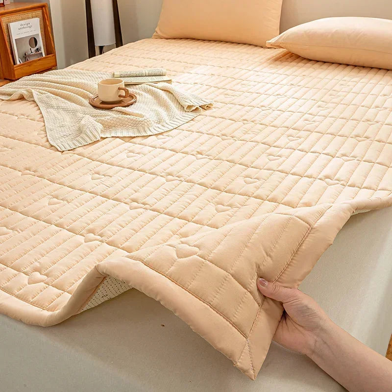 Washed cotton quilted thicken mattress pink romance heart sleeping mat 150cm bed sheet bed protection pad queen king size.