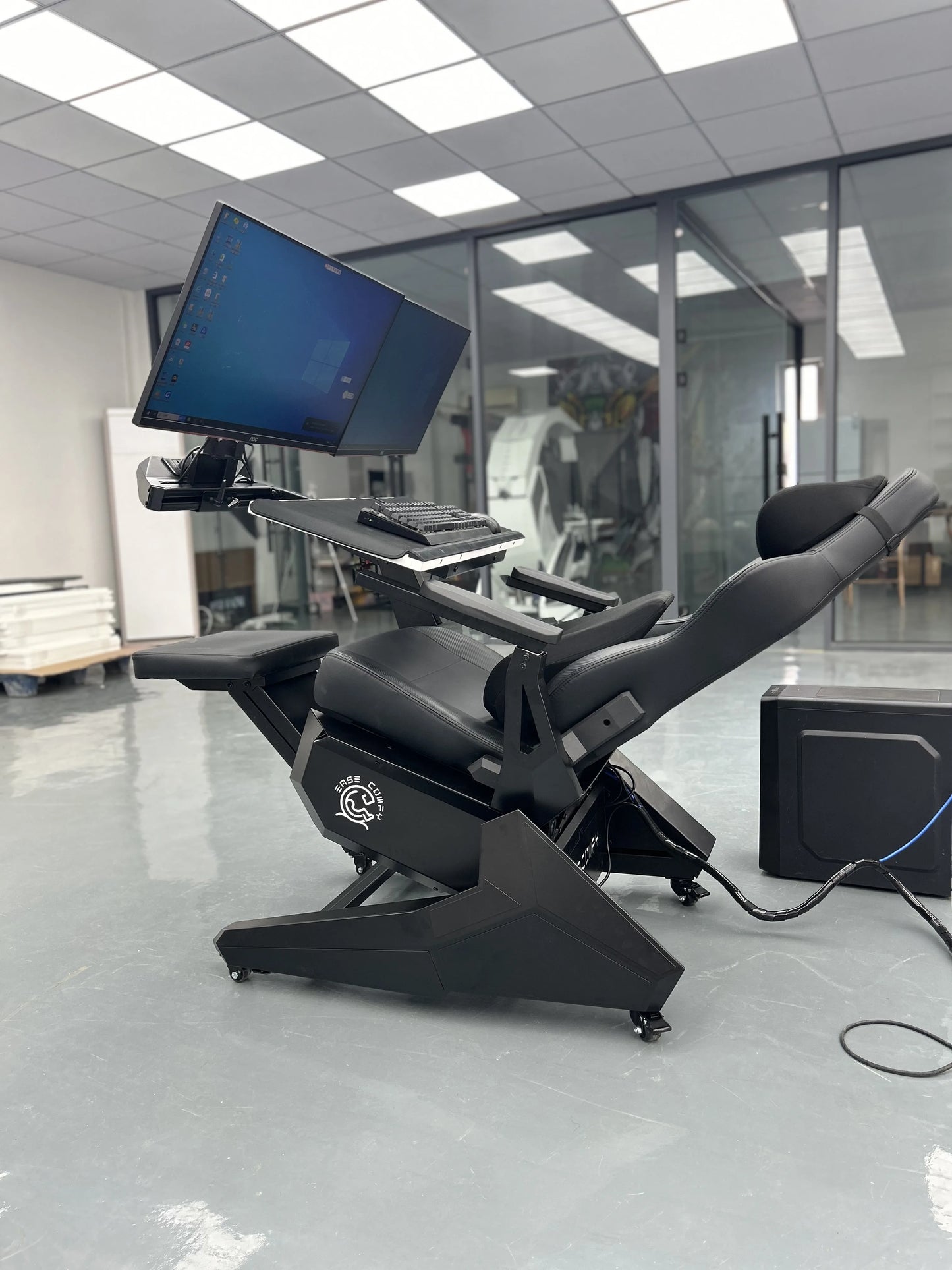 EASE POD PRO Günstiger, bequemer Computer-Cockpit-Zero-Gravity-Stuhl, ergonomischer Stuhl, Arbeitsplatz für 1–2 Monitore