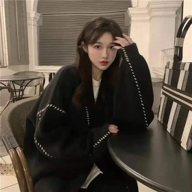 Women's Sweater Coat In Autumn and Winter V-neck Sweaters Jacket To Keep Warm and Loose Wild Academic Style Chic Cardigan.