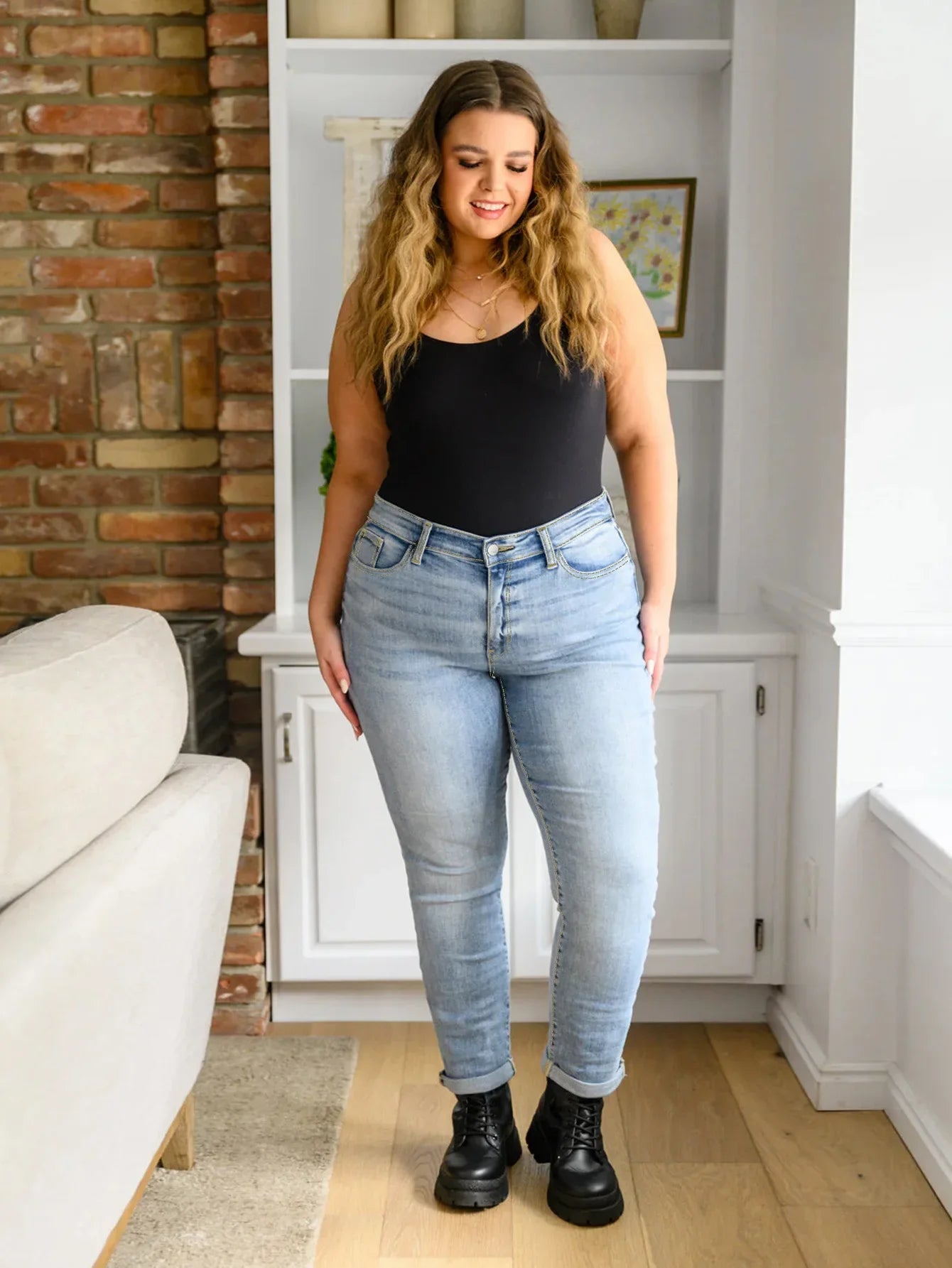 Classic Elastic Slim Fit Denim Jeans Mid Waist Cotton Blue Jeans Women's plus Size Jeans Fashionable Versatile Light Blue.