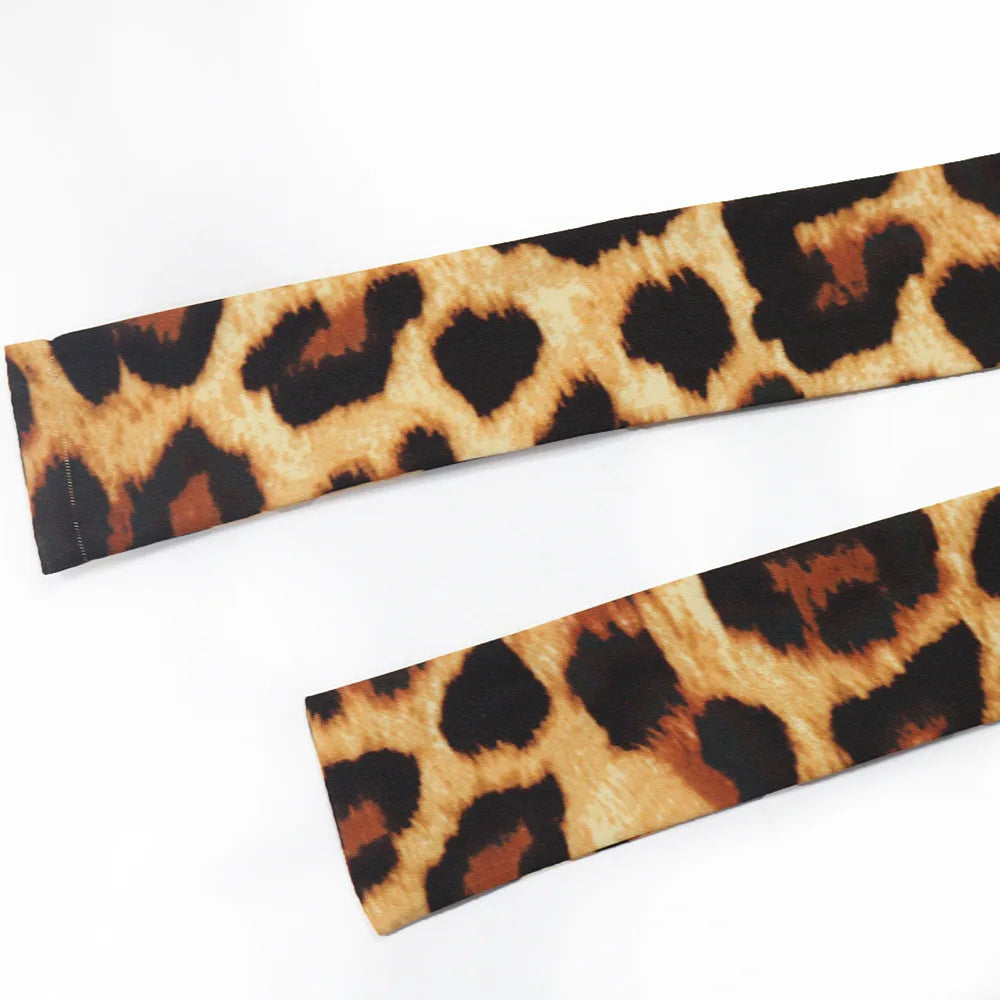 Elegantes arabisches Frauen-Partykleid, afrikanischer V-Ausschnitt, Leopardenmuster, langärmelig, Abaya, modische muslimische Dame, Urlaubskleid, islamische Kleidung