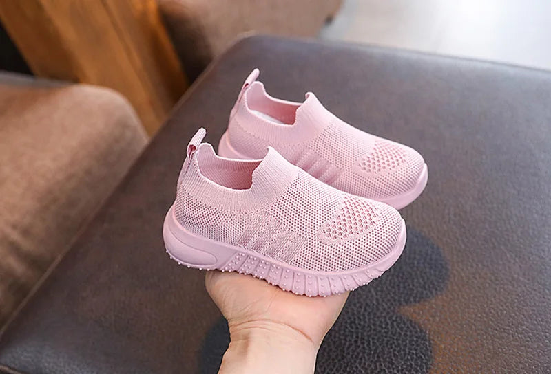 Children Shoes Spring Summer Kids Sneakers Soft Breathable Mesh For Boys Slip-on Casual Shoes Anti-Slip Walking Baby Girls Shoes.