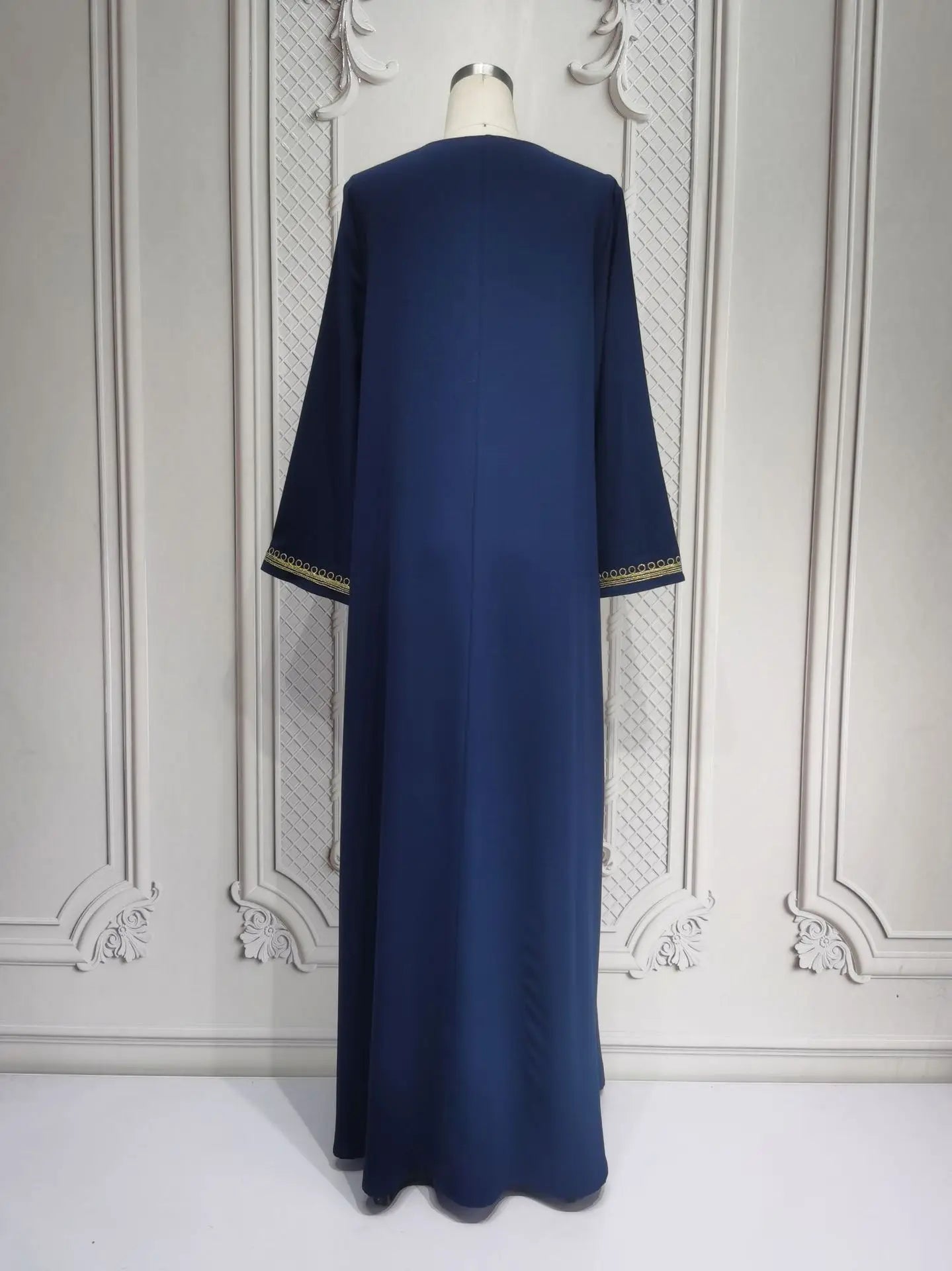 Elegant V-Neck Beading Embroidery Abaya For Muslim Woman 2025 Casual Loose Moroccan Saudi Dubai Kuwait Morocco Stylish Kebaya.