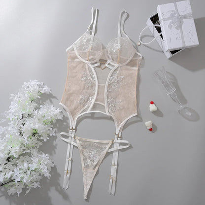 Sexy Mesh Lingeries Sets 2025 Hot Embroidered Floral Erotic Products Transparent Lace Intimate Female Complete Thong Exotic Set.