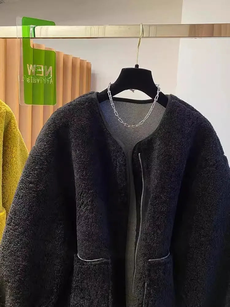 Hochwertige Lammwolljacke für Damen, lockerer warmer Samtmantel, 2025, neuer Frühling und Herbst, große Taschen, modische Oberbekleidung, M-3XL.