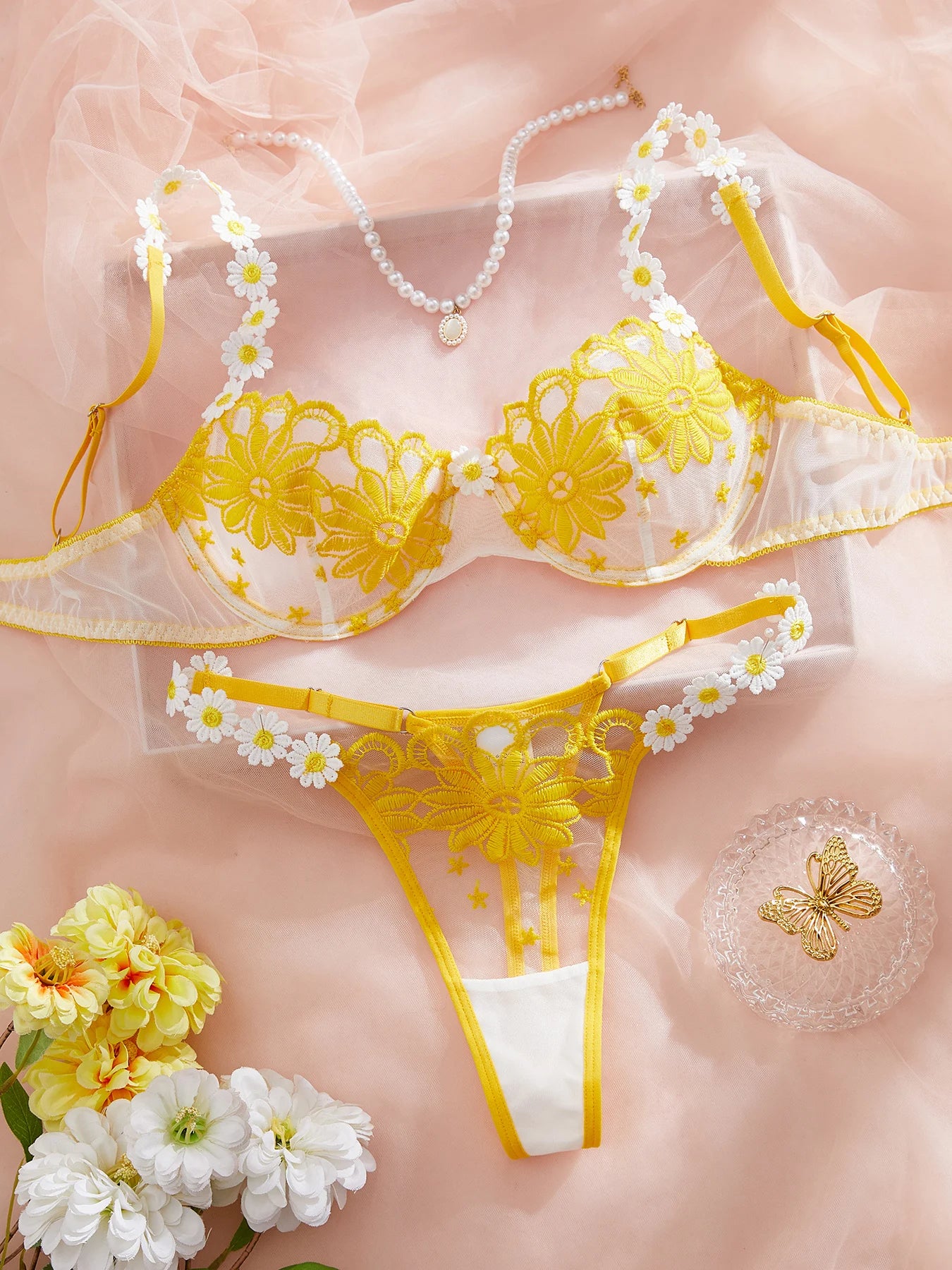 Ladies' youthful and beautiful yellow daisy summer semi transparent embroidered underwear, cute and sweet style, adjustable shou.