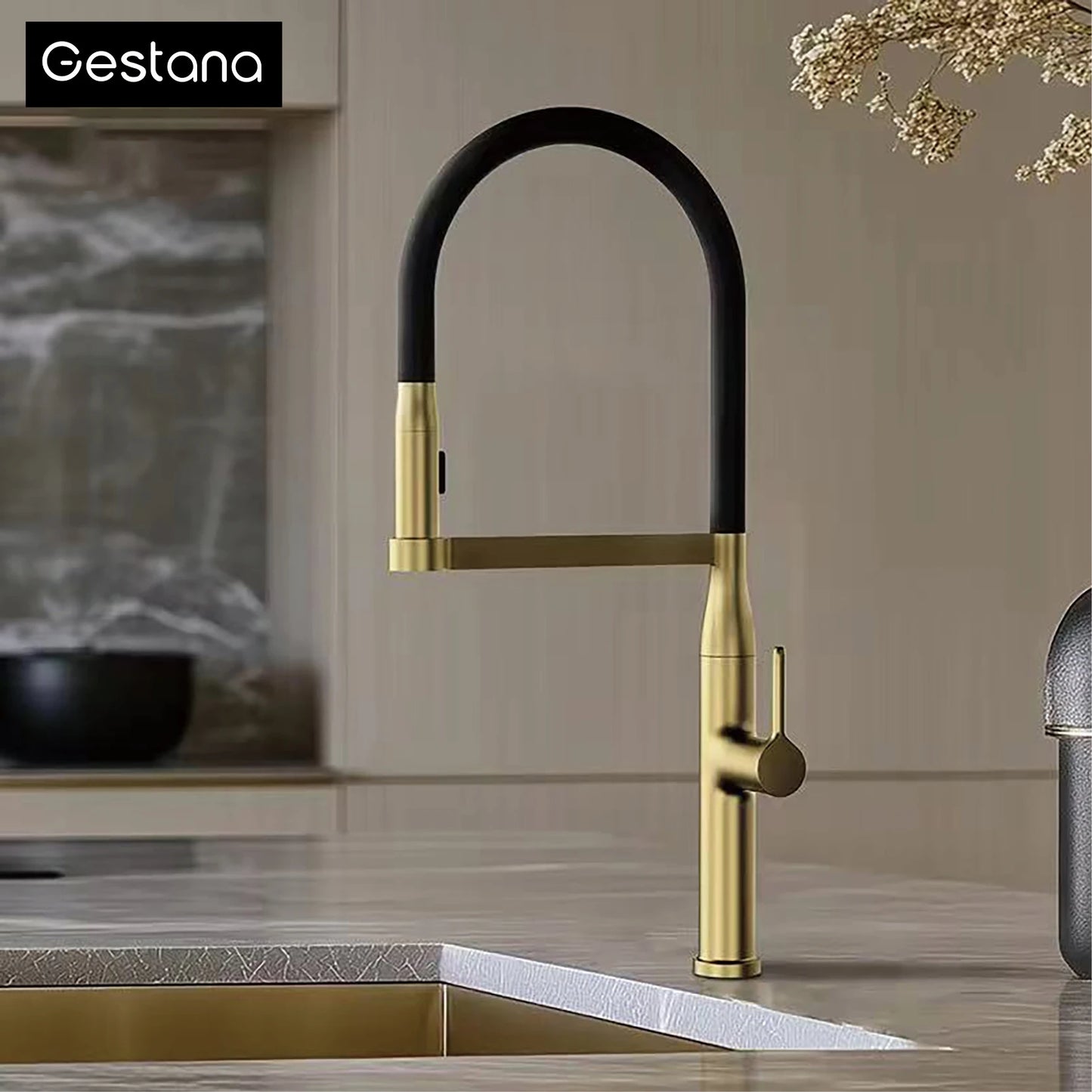 Luxury Brushed Gold Brass Pull Out Kitchen Faucet with Ceramic Cartridge Hot Cold Water Sink Tap Modern High End Sprayer Durable