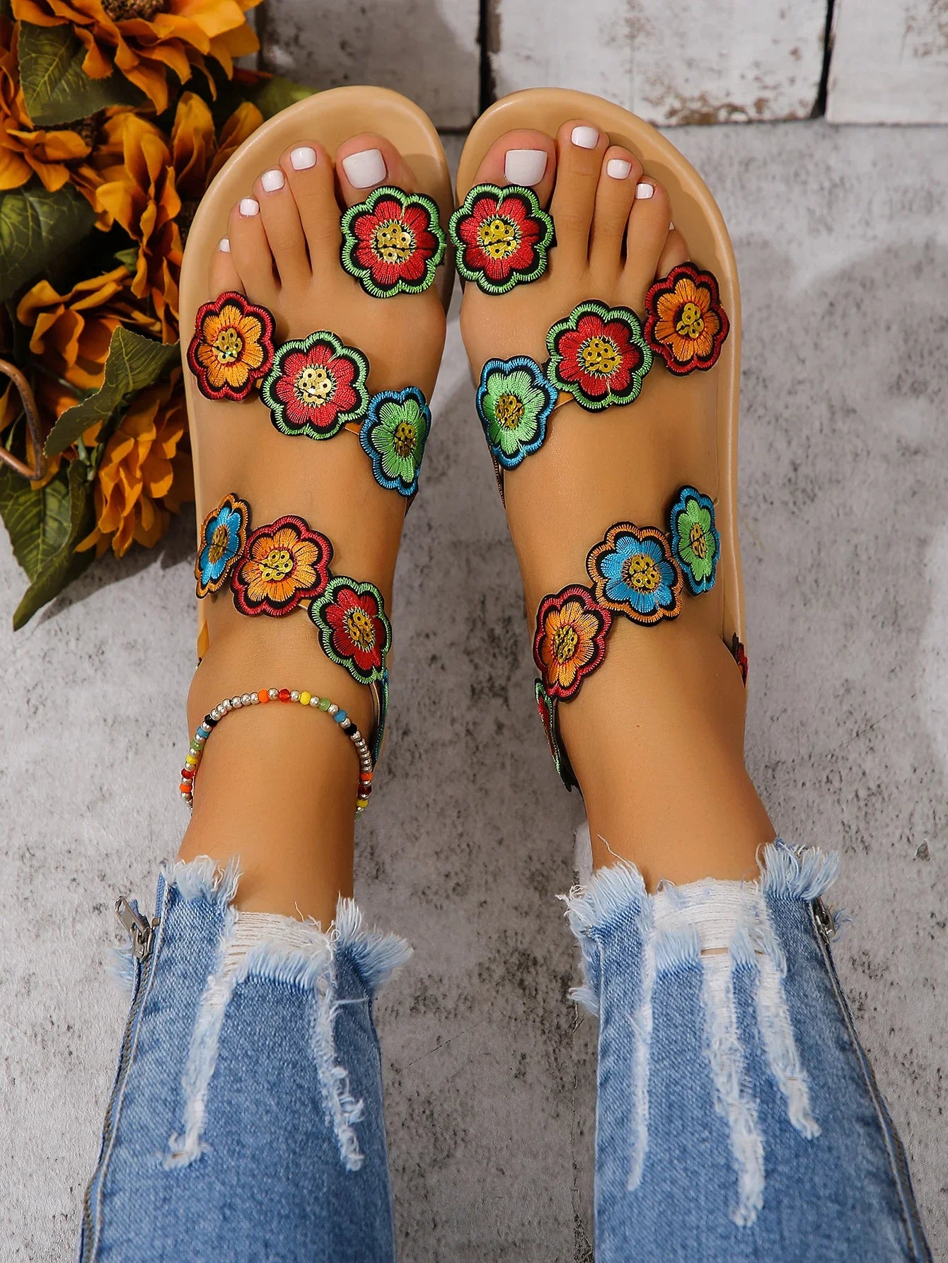 Yellow Embroidered Faux Flower Fashion Sandals Flat Plus Size 43 Summer Outdoor Beach Shoes Travel Mom Shoes.