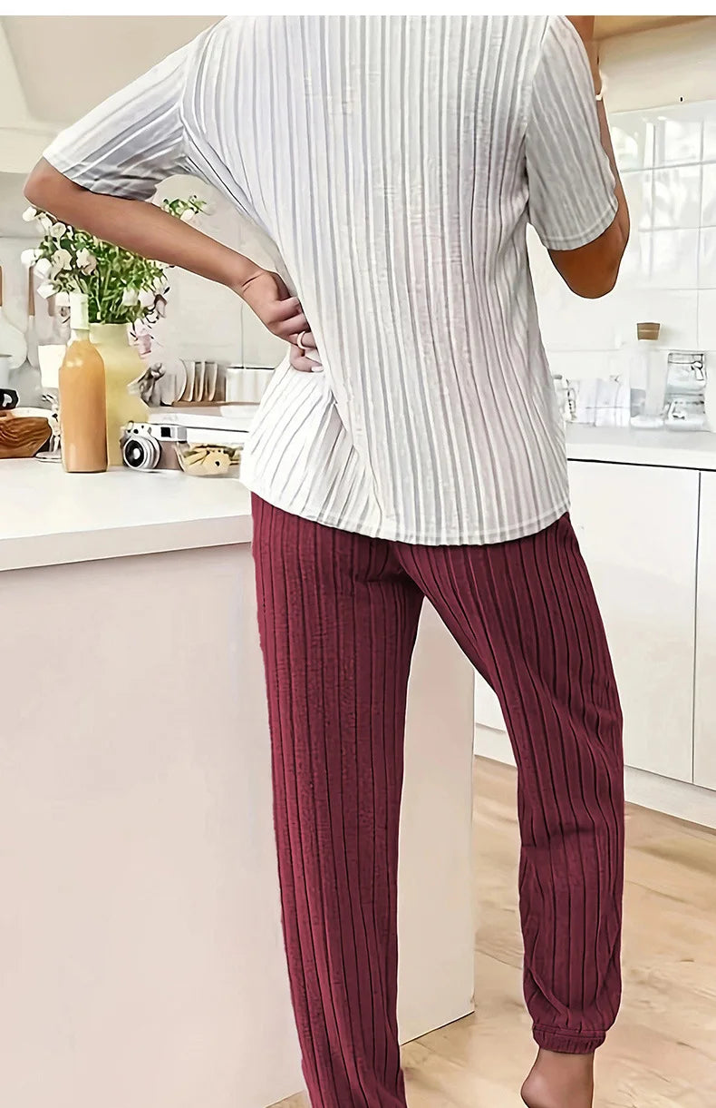 Autumn Winter Two-Piece Pajamas Set for Women Sleepwear Heart Print Round Neck Short Sleeve Long Pants Home Wear.