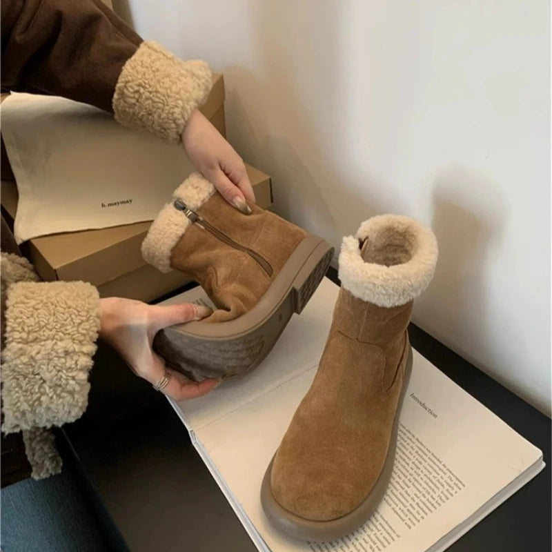 Casual comfortable snow boots women winter retro plush cotton shoes simple warm short boots Fashionable versatile women shoes.
