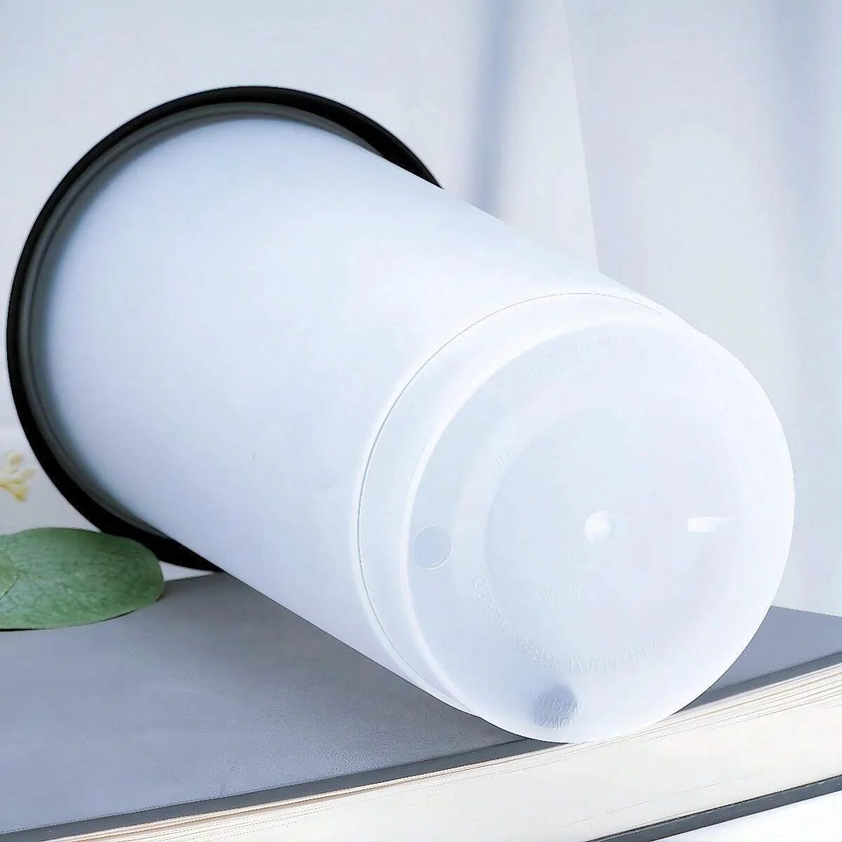 5pcs 24oz Transparent Reusable Tumblers With Black Lids and Straws Iced Coffee Water Bottle Cold Smoothie Cups For Parties Drink.