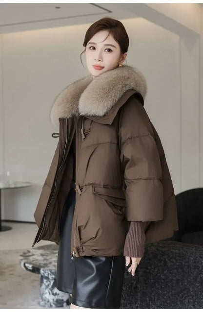 2025 Winter Neue Unten Kurze Gepolsterte Jacke Frauen Parkas Pelz Kragen Dicke Baumwolle Mäntel Kleidung Schwarz Casual Oberbekleidung Weibliche neue.