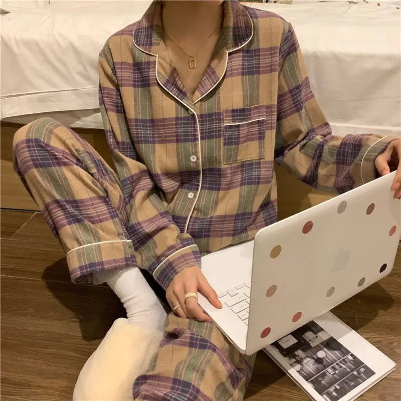 Spring and Autumn New Couples Pajamas Homewear Suit Female Is Christmas Plaid Thin Section Long-Sleeved Simple Leisure Homewear.