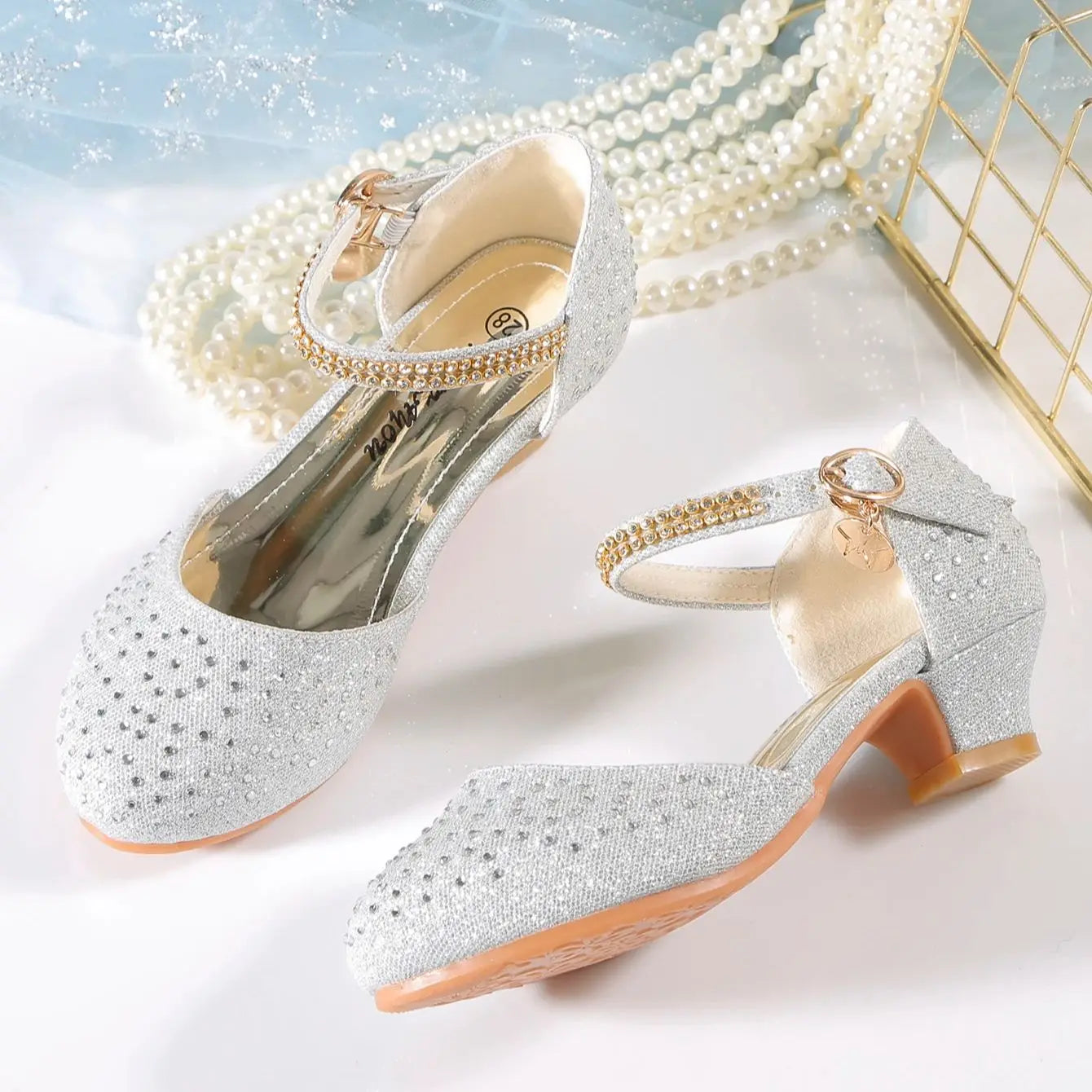 YUNICUS Spring Girls Rhinestone Shiny Princess Shoes Children'S Performance Crystal Shoes Little Girls low Heel Single Shoes.