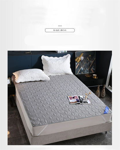 Sandwich Cotton Quilted Waterproof Bed Pad Elderly and Children Bed Protectors Pads Non-slip Anti Dust Skin-friendly Bed Cover.