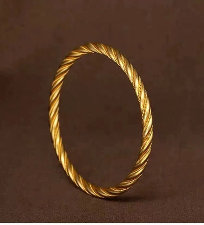 Real 18k Golden Fried Dough Twists Bracelet for Woman 18K No Demolding Fine Jewelry Luxury High-quality Bracelet.