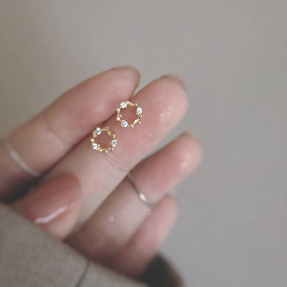 925 Silver Needle Mini Snowflake Flower Cubic Zirconia Earrings Ear Bone Nail Piercing Ear Jewelry Children's Earrings.