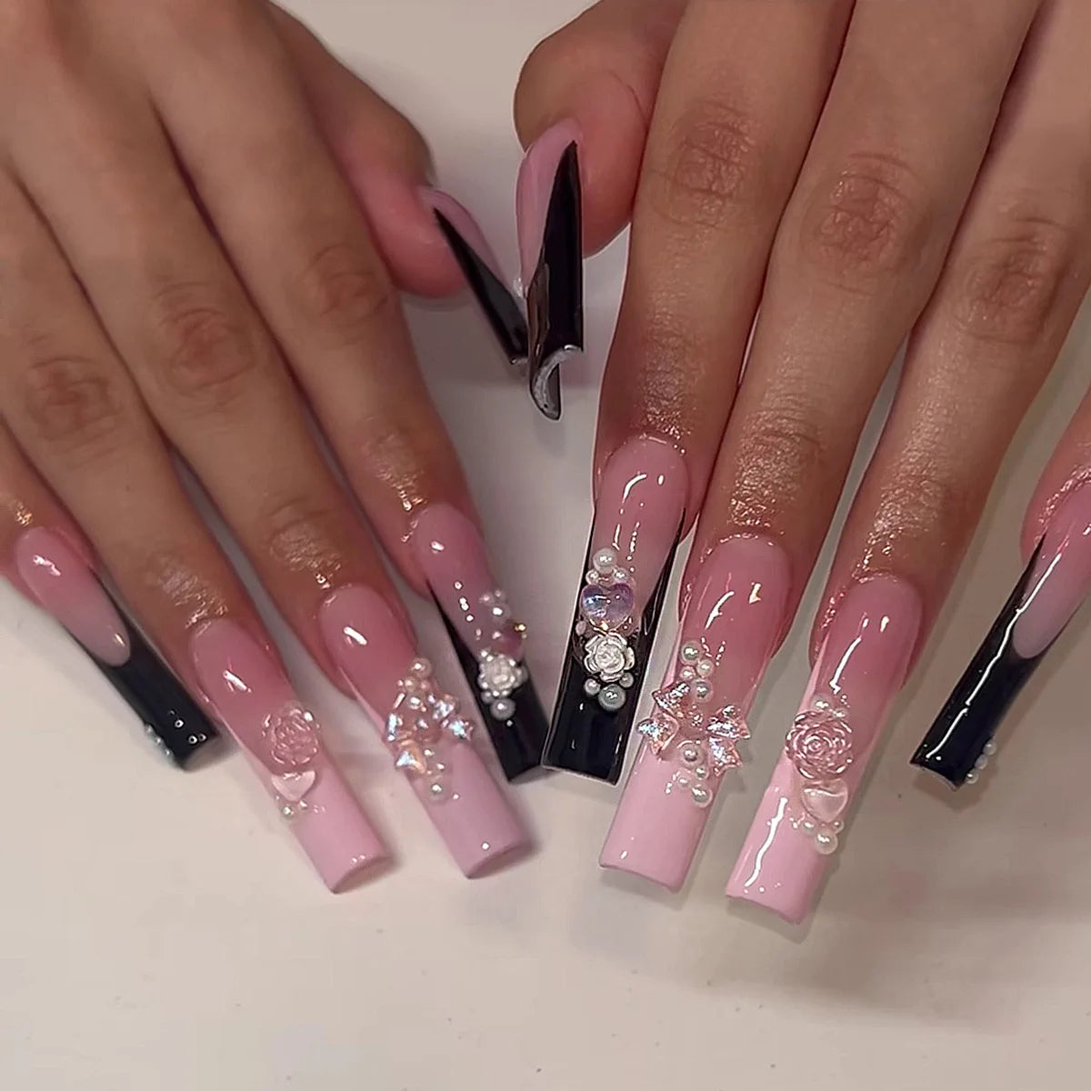 24Pcs Sweet Cool Spice Girl Press on Nails Black French Bow False Nails Y2k Star Glitter Diamond Nail Long Square Gel Fake Nails