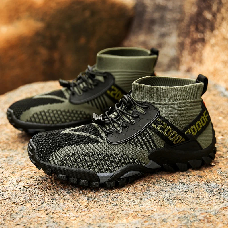 Summer Men's Casual Shoes Mesh Breathable Men's Sneakers Outdoor Slip-On Men's Shoes Lightweight Men's Wading Shoes Hot Sale