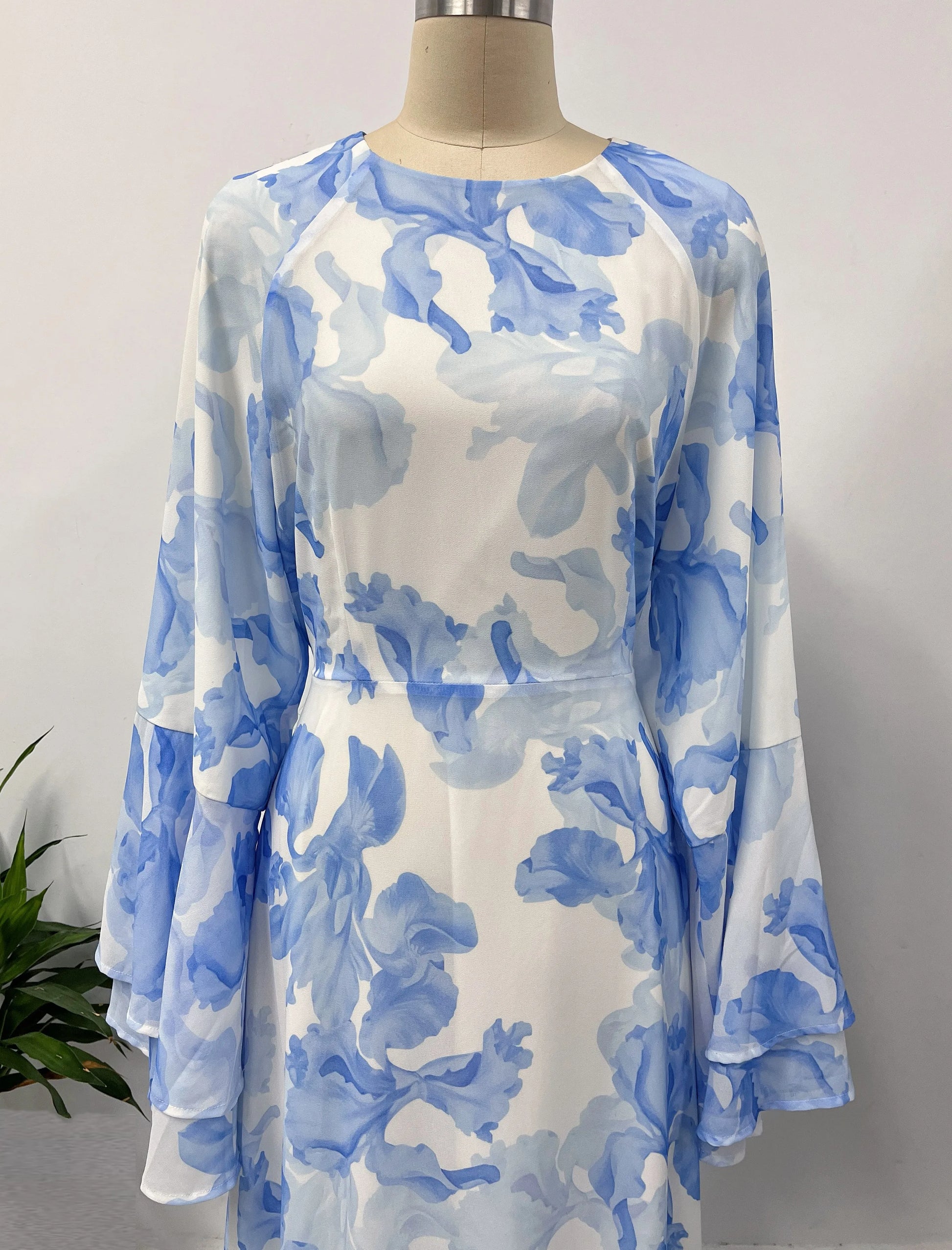 Ramadan kebaya Muslim women's chiffon print flared sleeve dress headscarf two-piece set.