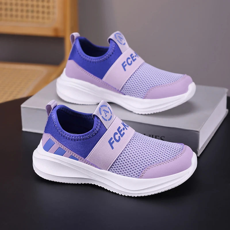 Girls Slip on Shoes Children Sneaker Fashion Knit Fabric Luxury Kids Casual Shoes Lightweight School Sports Girls Shoes.