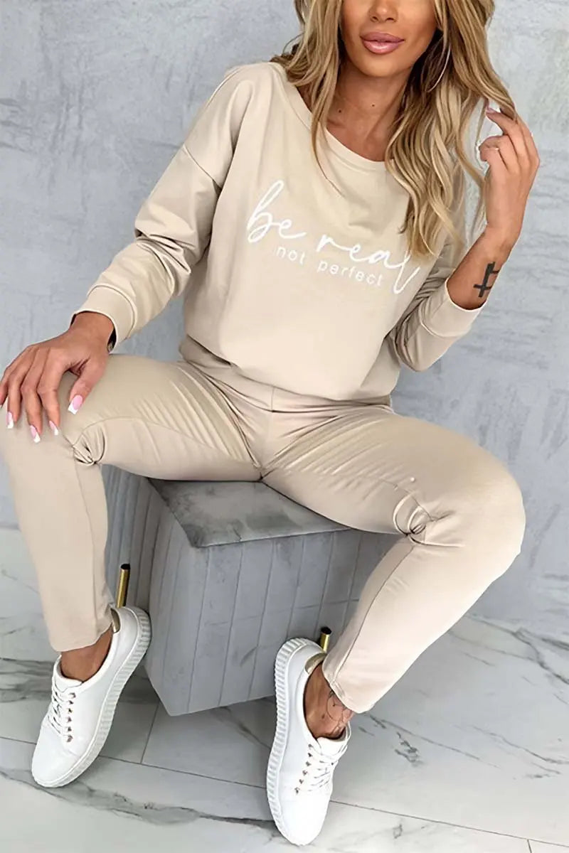 New Letter Printed Women's Two-piece Set Casual Sports Suit Autumn Long-sleeved T-shirt Top + Small Leg Trousers 2-piece Sets.
