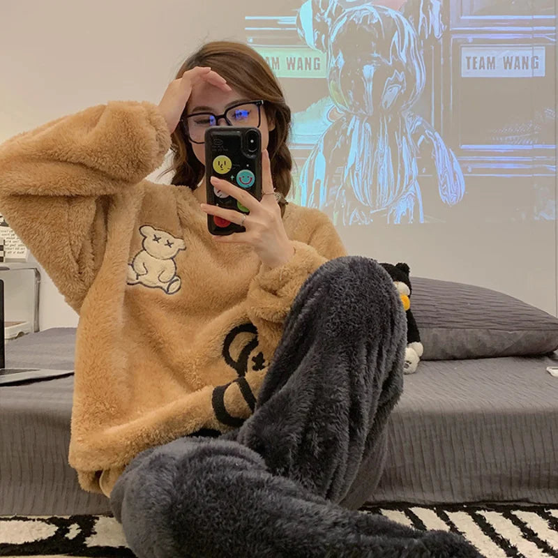 Herbst und Winter Korallen Samt Pyjama Homewear Anzug Neue Damen Verdickte Warme Flanell Homewear Studenten Gepolsterte Pyjamas Homewear.