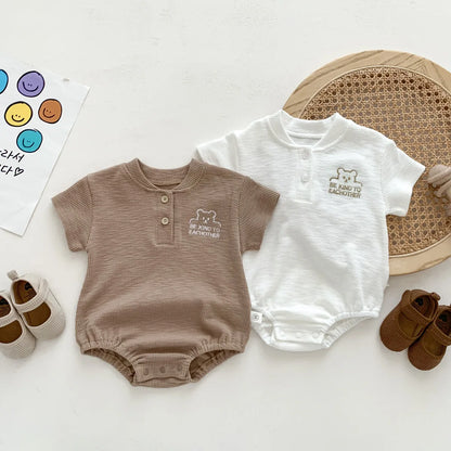 Baby Krabbeln Kleidung Sommer Kurzarm Cartoon Bär Brief Outfits Kinder Infant Bodys Baumwolle Ein Stück Klettern Anzug.