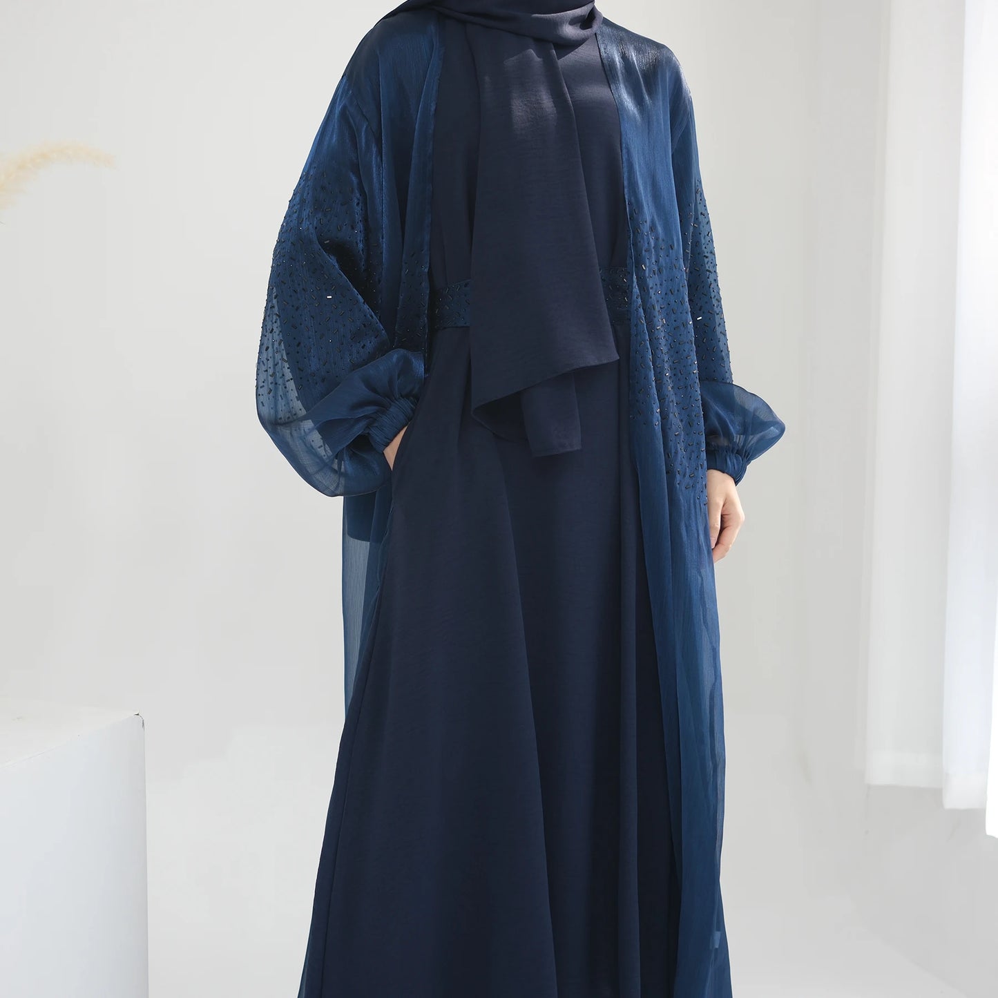 Oem New Design Shinning Polyester Open Abaya and Inner Dress 2 Piece Abaya Set Islamic Clothing Women Muslim Dress