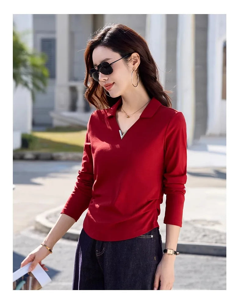 Korean version wine red long sleeved T-shirt for women in spring and autumn, new high-end fashion plus size lapel casual top.