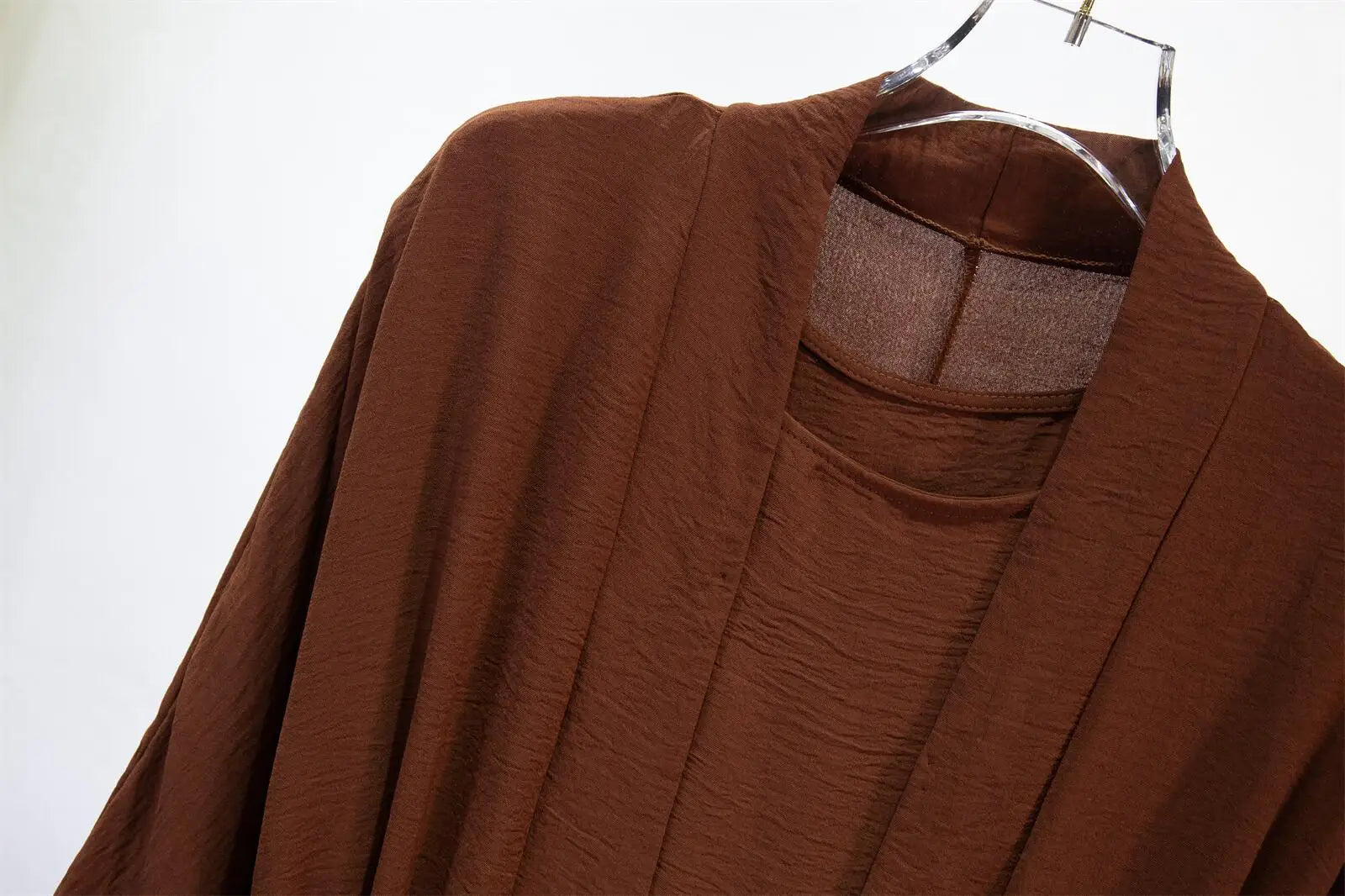 2 Bilder Muslimische Sets Muslim Jilbab Zwei Stücke Frauen Heraus Abaya Lose Strickjacke Mantel Ärmelloses Innenkleid Gebetskleidung mit Gürtel.