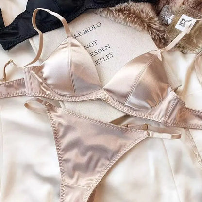 French Triangle Cup Bra Comfortable Underwired Small Chest Sexy Top Support Anti-Sag Comfortable Fabric Thin Glossy Bra.