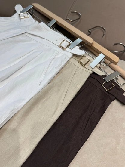 Summer women's solid color high quality linen shorts.