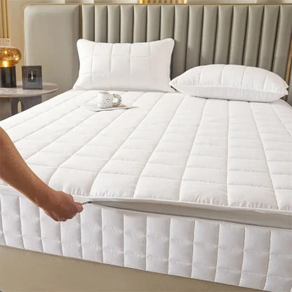 Breathable Quilted Mattress Protector with Soybean Fiber Padding Hypoallergenic Skin-Friendly Cover Machine Washable 720° Cover