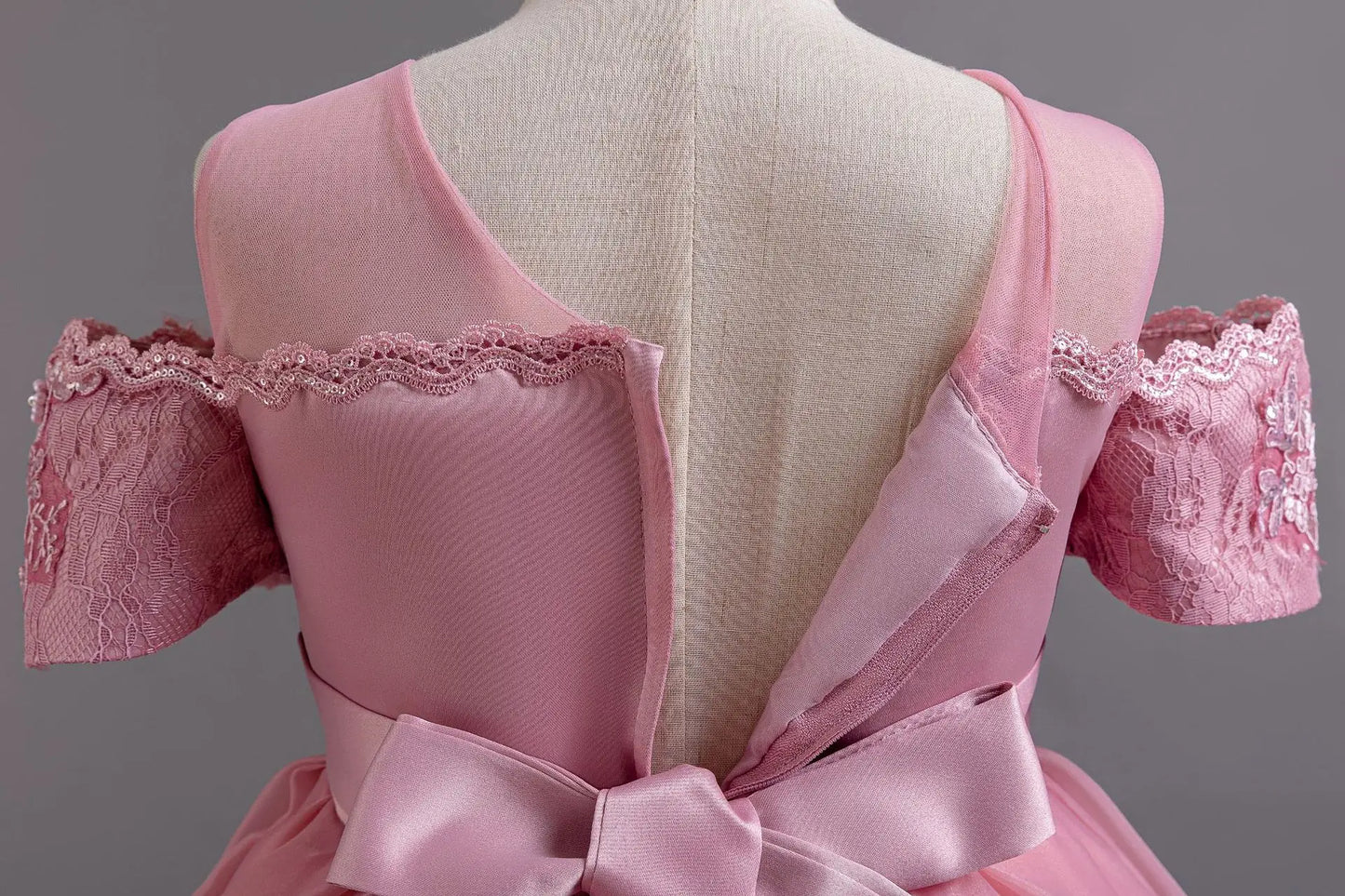 Luxus Perlen Kleider Für Kinder Spitze Schleppende Hochzeit Prinzessin Kleid Für Mädchen Geburtstag Prom Gala Leistung Lange Ballkleid.