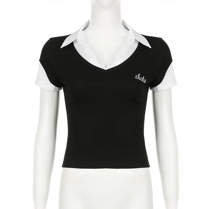 Fashionable and minimalist college style contrasting color lapel fake two piece T-shirt versatile short sleeved top.