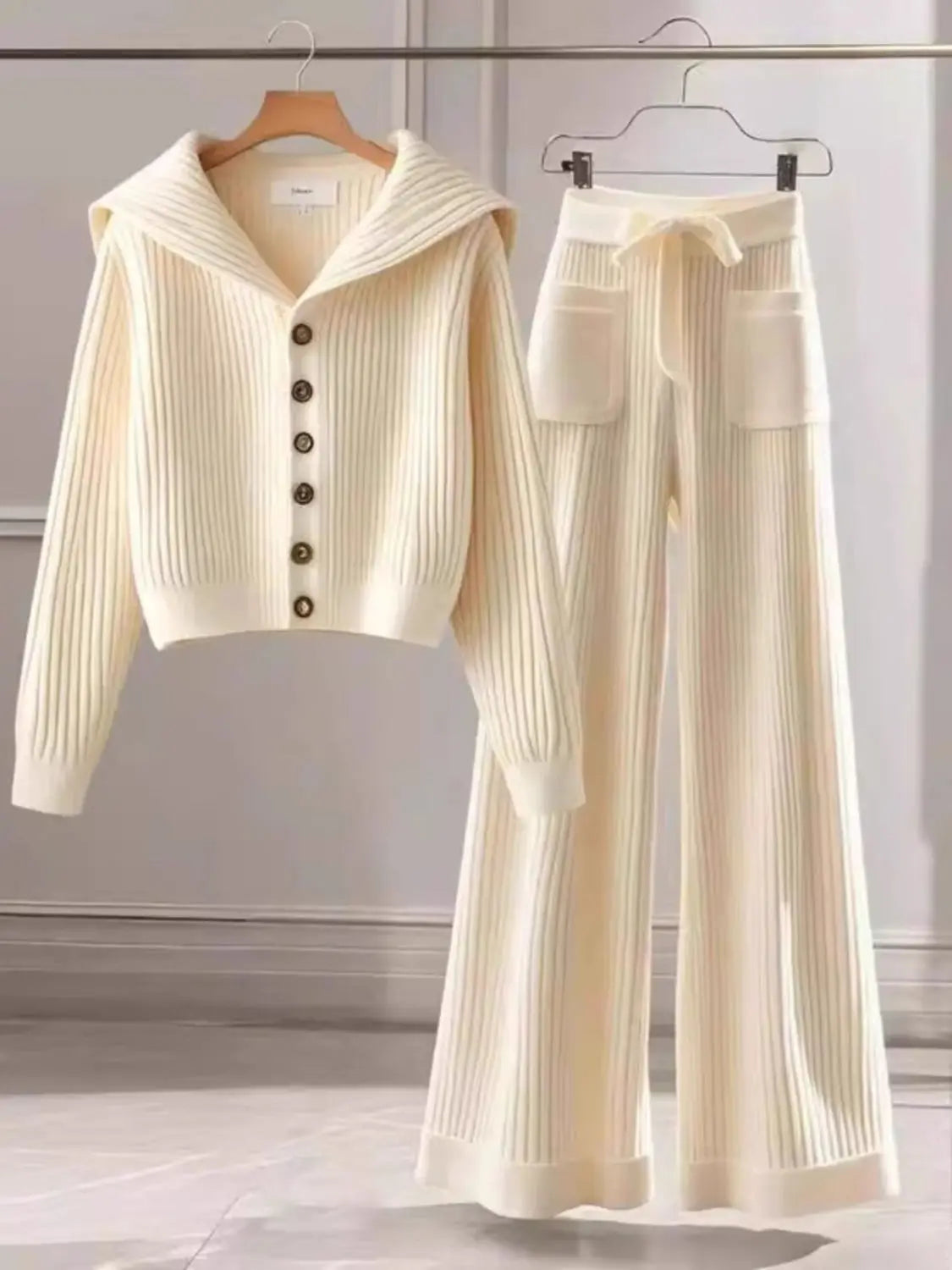 Spring  Autumn 2025 New Chic Sweater Two-Piece Women's Fashion Loose Single-Breasted Soft Waxy Knitted Top Casual Straight Pants.