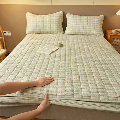 For High-Quality Quilted Plaid Mattress Cover,Mattress Protector,- Antibacterial, Breathable,Comfortable for Fresh Sleep Experie