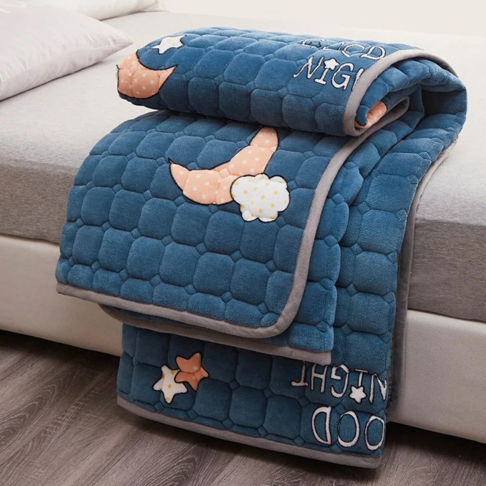 Winter Warm Velvet Mattress Toppers Thick Bed Mattress Cover Bedspread Bed Linens Thin Tatami Floor Mat Single Double Bed Sheet.