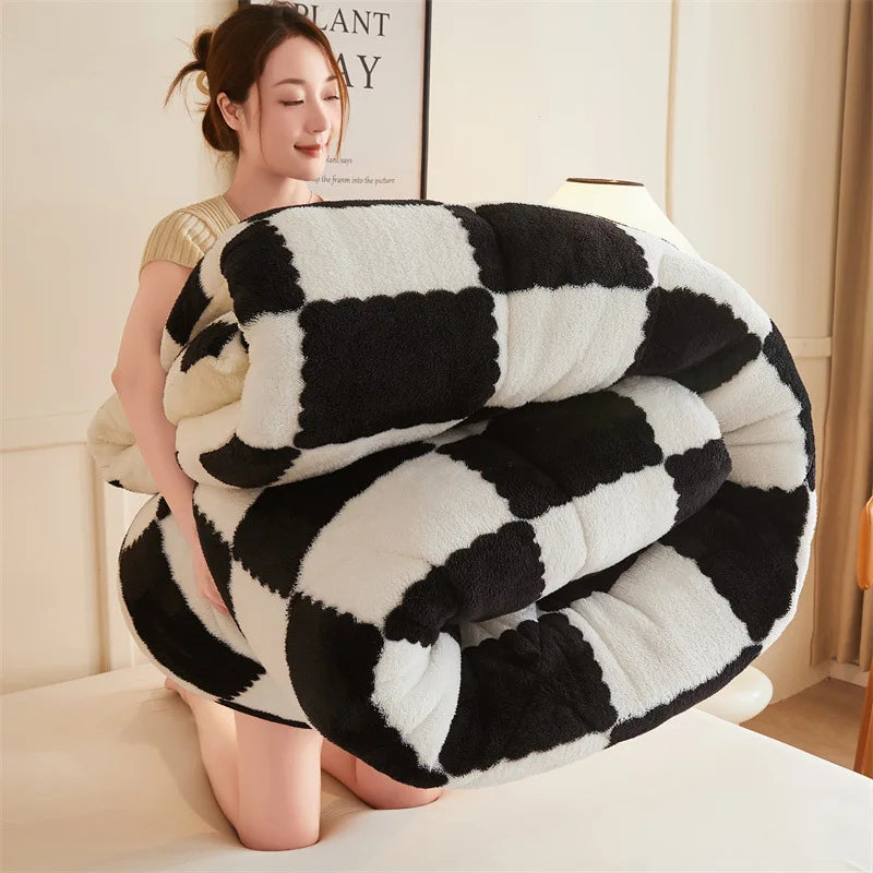 Super Thick Warm Winter Checkerboard Duvet Blankets Soft Artificial Lamb Cashmere Weighted Fluffy Warmth Duvet Comforter Quilt.