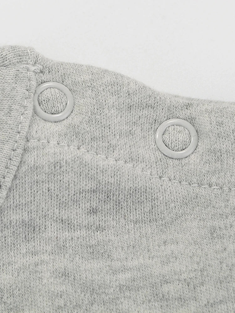 3 stücke zufälliger Dreiecks overall für Frühling und Herbst, Baby-und Kleinkind overall, einteiliges Jumpsuit-Kinder zubehör.