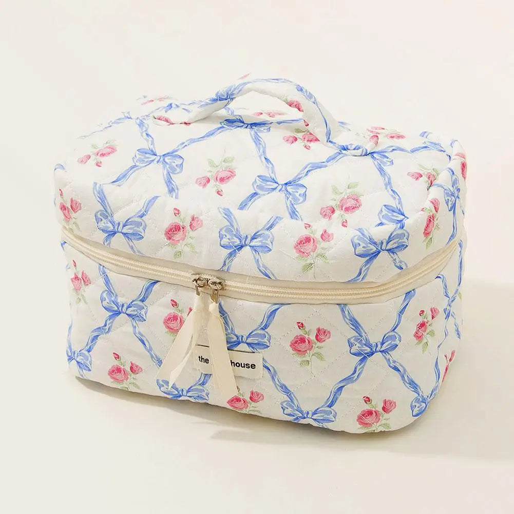 Cute Bow Flower Quilting Makeup Bag Women Zipper Cosmetic Organizer Female Cloth Handbag Portable Toiletry Case For Girls.