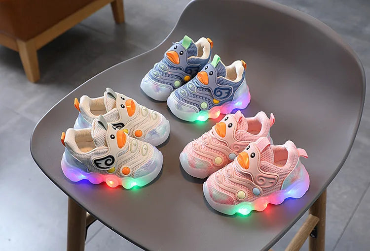 Children Led Casual Shoes Cute Cartoon Duck Sneakers Toddler Glowing Tennis Shoes Boys Girls Breathable Mesh Sports Shoes Sapato.