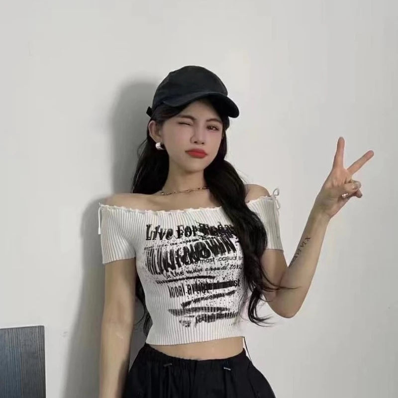 Summer Fashion Slim Fit One Shoulder Sexy Knot Elastic Red T-Shirt For Women.