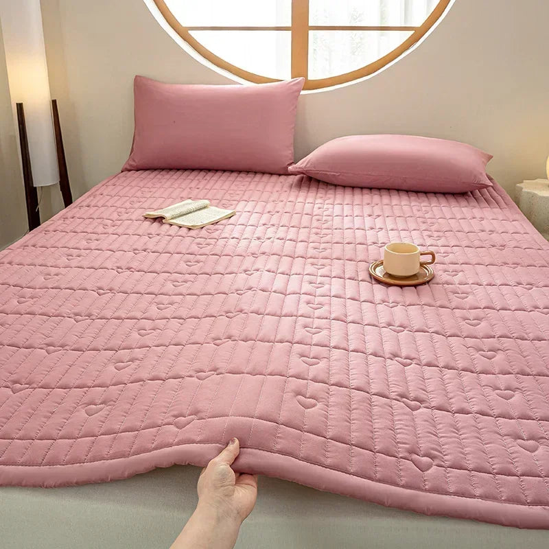 Washed cotton quilted thicken mattress pink romance heart sleeping mat 150cm bed sheet bed protection pad queen king size.