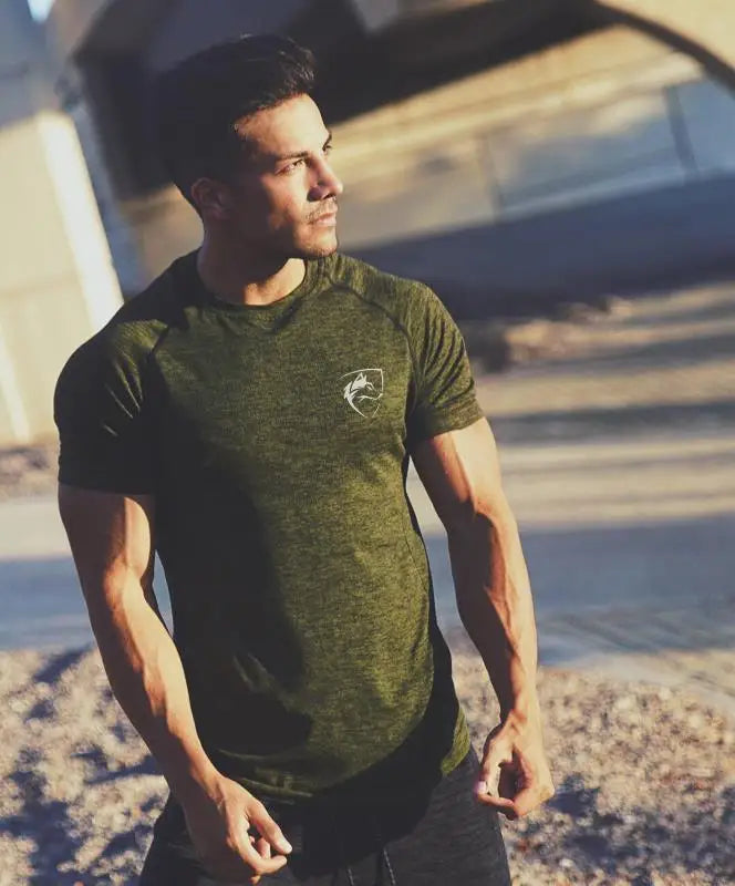 Men Tshirt Bodybuilding Tight Compression Quick-drying Muscle Shirt Fitness Workout Basketball Running Clothing Men T-shirt.