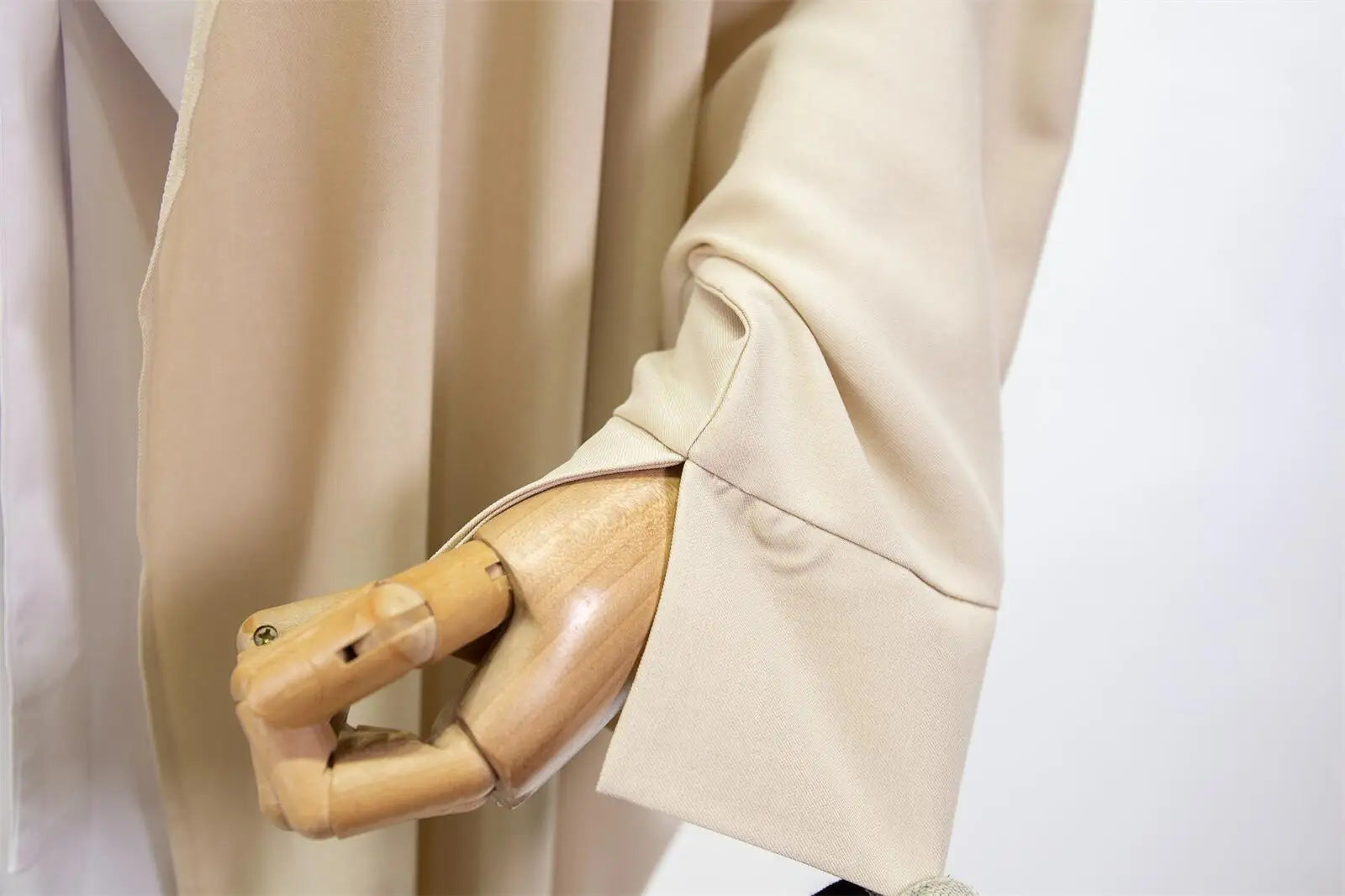 Women's Traditional Arabian Batwing Sleeve Abaya Muslim Loose Maxi Length Dress Women Jilbabs.